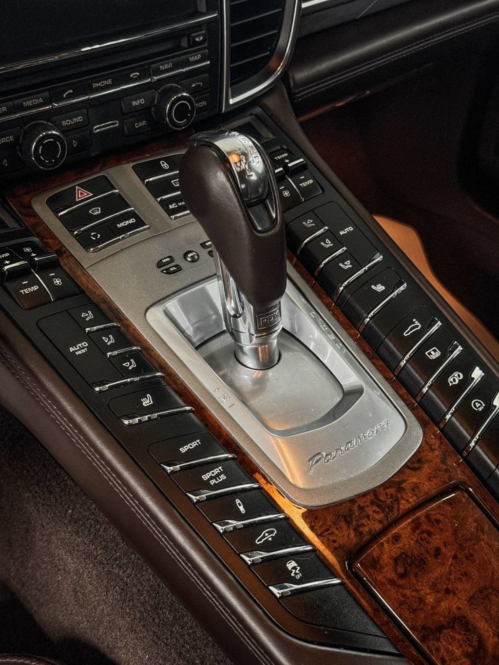 Used 2013 Porsche Panamera AWD/4WD image 17