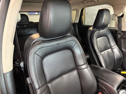 Used 2023 Lincoln Corsair AWD w/ Equipment Group 101A image 30