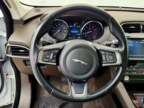 Used 2018 Jaguar F-PACE Prestige image 14