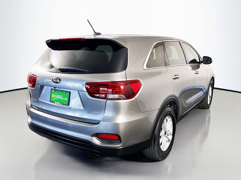 Used 2019 Kia Sorento L image 10