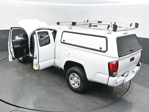 Used 2022 Toyota Tacoma SR image 37