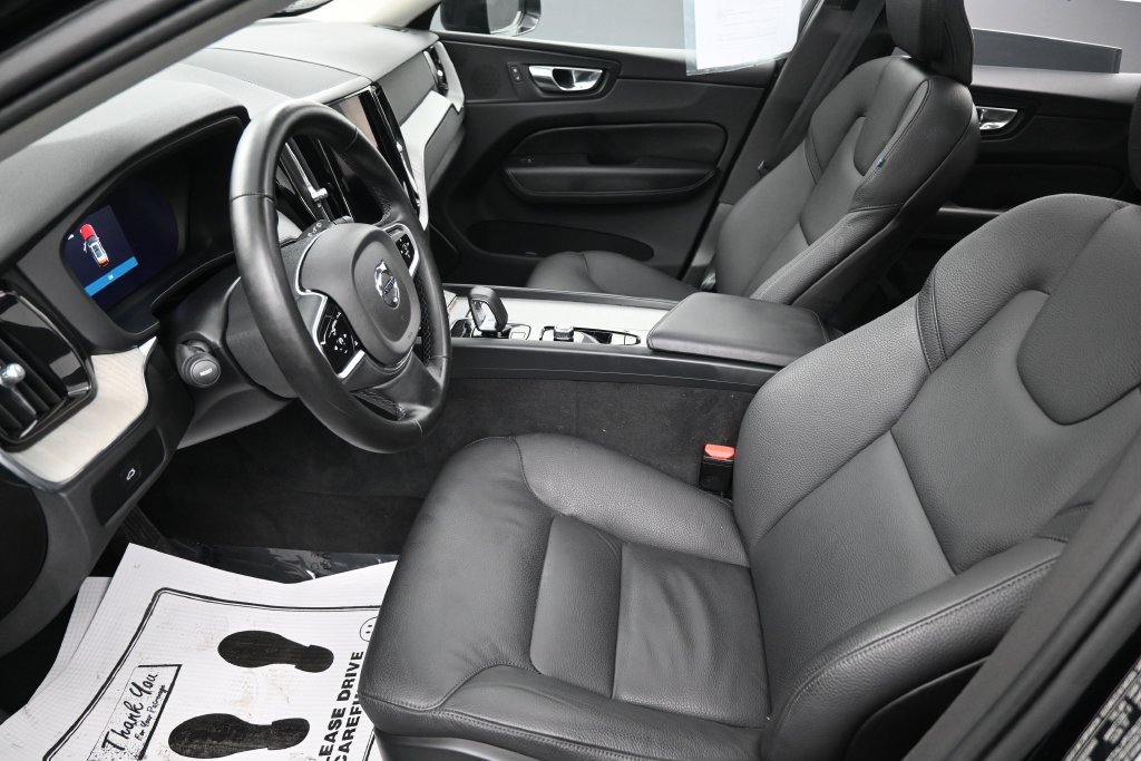 Used 2025 Volvo XC60 B5 Plus w/ Protection Package Premier AWD/4WD image 20