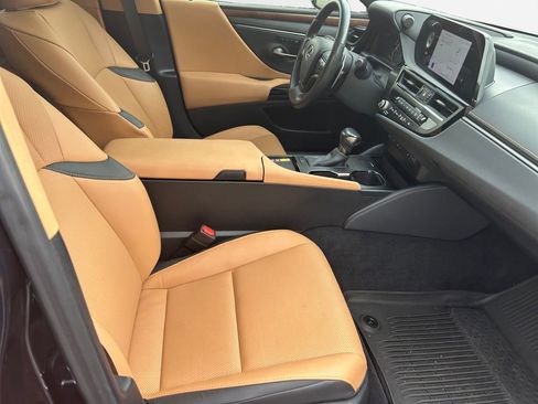 Used 2024 Lexus ES 350 w/ Premium Package FWD image 30