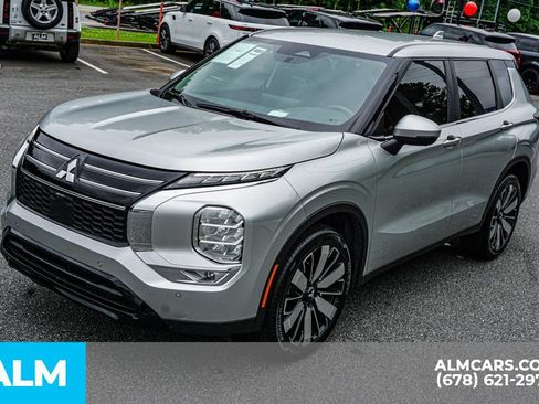 Used 2025 Mitsubishi Outlander SE FWD image 15