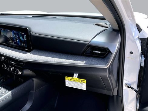 Used 2026 Nissan Kicks S FWD image 17
