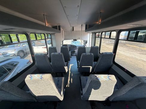 Used 2008 Ford E-350 and Econoline 350 Extended Wagon Super Duty RWD image 2