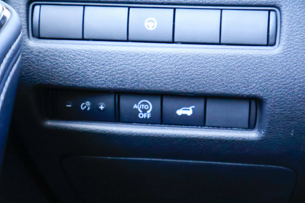 Certified 2026 Nissan Rogue Dark Armor FWD image 18