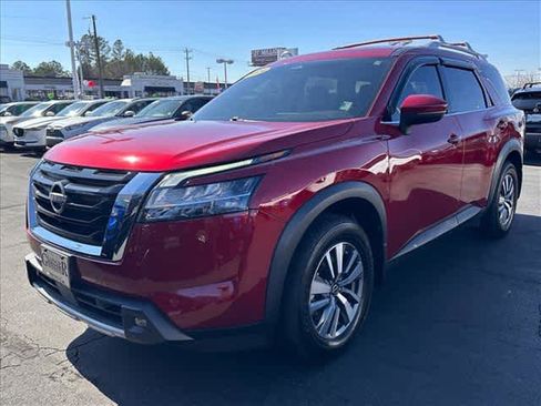 Used 2024 Nissan Pathfinder SL w/ Lighting Package (N92) image 7