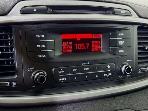 Used 2016 Kia Sorento L FWD image 6
