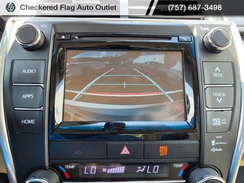 Used 2015 Toyota Camry XLE w/ Moonroof Package FWD image 15
