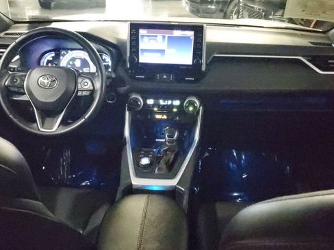 Used 2022 Toyota RAV4 XSE AWD/4WD image 12
