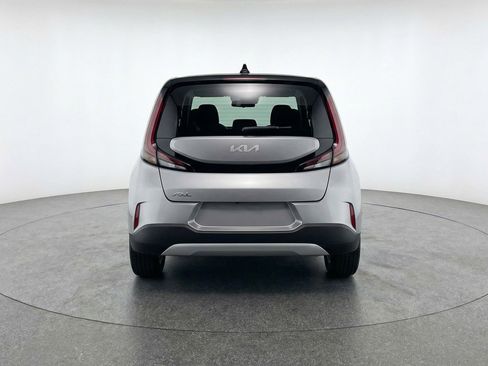 Used 2025 Kia Soul LX w/ LX Technology Package FWD image 7