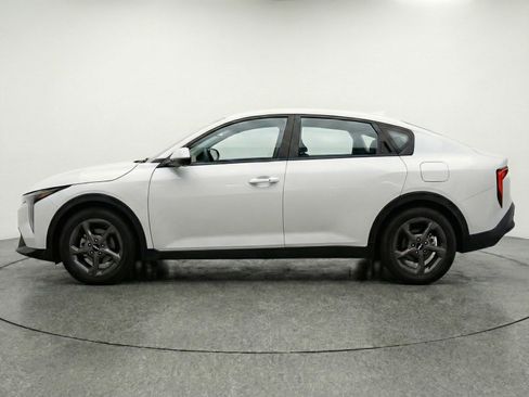 Used 2025 Kia K4 FWD image 4