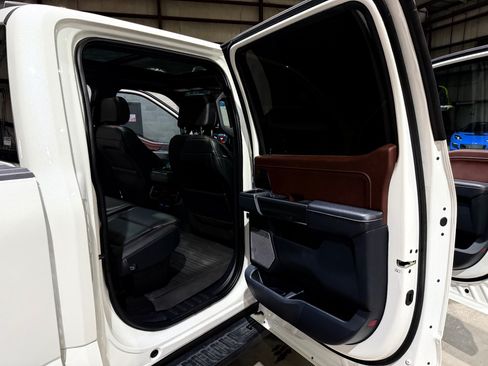 Used 2022 Ford F150 Lariat w/ Equipment Group 502A High AWD/4WD image 21