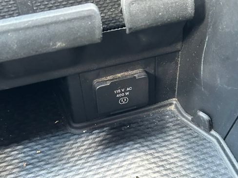 Used 2025 RAM 1500 Big Horn AWD/4WD image 30