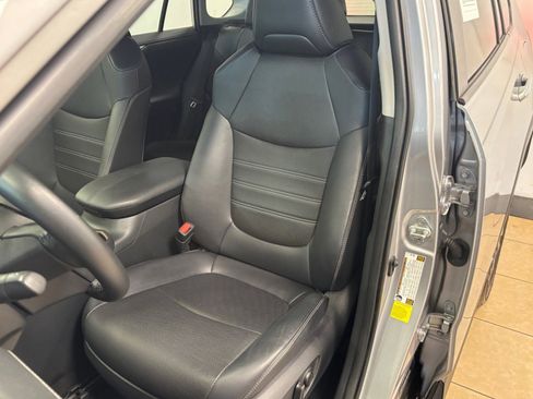 Used 2023 Toyota RAV4 Limited AWD/4WD image 34