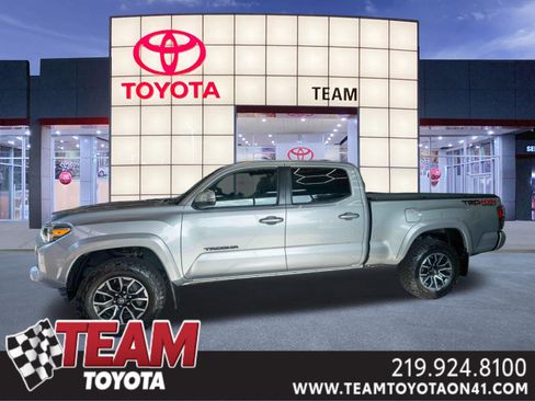 Used 2020 Toyota Tacoma TRD Sport AWD/4WD image 1