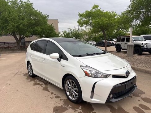 Used 2015 Toyota Prius V Five w/ Advanced Technology Package image 3