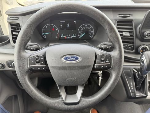 Used 2023 Ford Transit 250 Medium Roof image 19