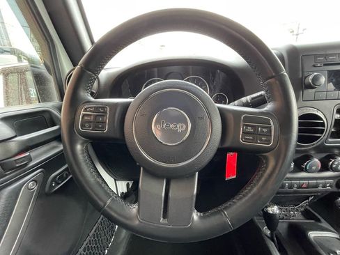 Used 2018 Jeep Wrangler Unlimited Sport S AWD/4WD image 12