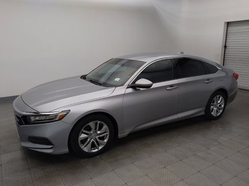 Used 2018 Honda Accord LX image 2