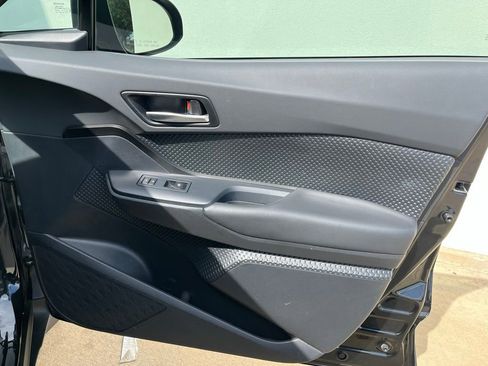 Used 2019 Toyota C-HR LE FWD image 23