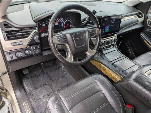 Used 2017 GMC Yukon Denali w/ Open Road Package AWD/4WD image 10