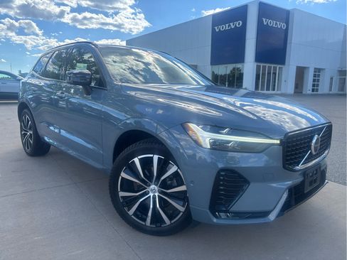 Used 2023 Volvo XC60 B5 Plus w/ Climate Package AWD/4WD image 2