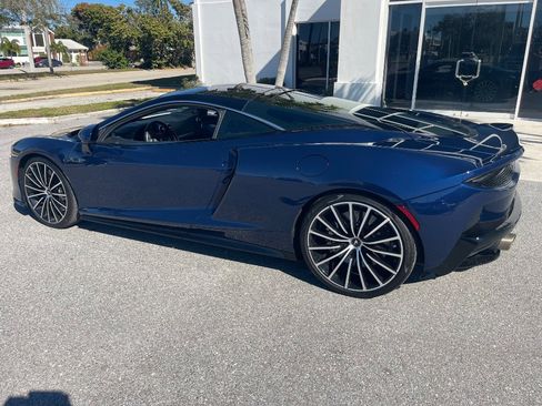 Used 2020 McLaren GT image 28