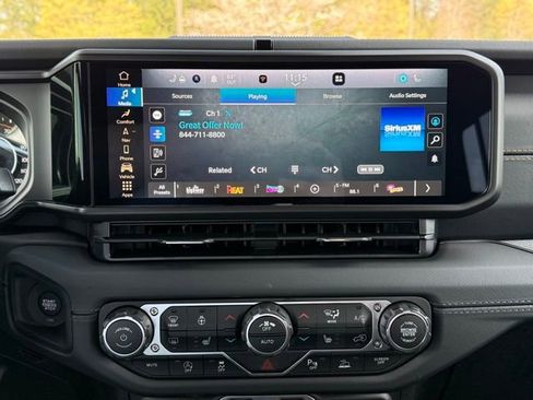 New 2026 Jeep Wrangler Unlimited Sahara AWD/4WD image 18