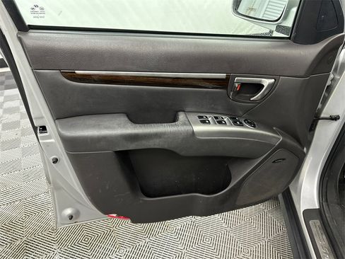 Used 2012 Hyundai Santa Fe Limited image 11