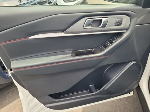 New 2026 Ford Explorer ST-Line w/ ST-Line Street Pack AWD/4WD image 8