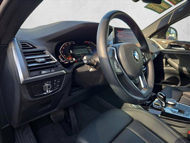Used 2025 BMW X4 xDrive30i AWD/4WD image 10