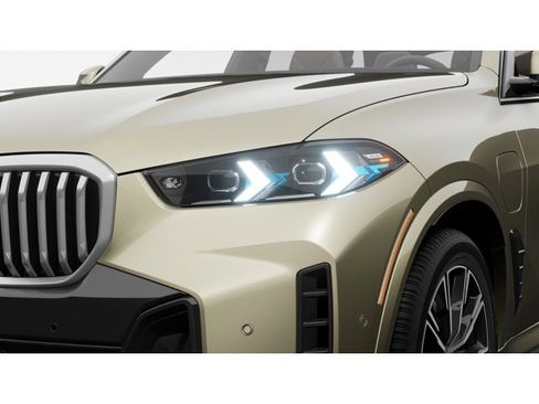 New 2026 BMW X5 xDrive50e w/ M Sport Package AWD/4WD image 6