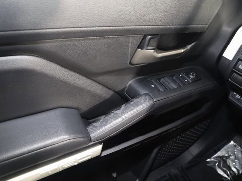 Used 2024 Toyota Tacoma TRD Off-Road image 29