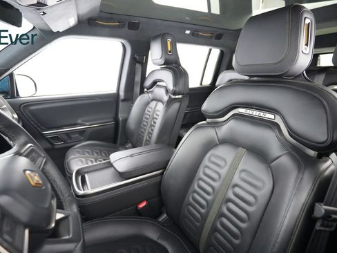 Used 2024 Rivian R1S Adventure AWD/4WD image 4