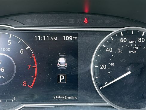 Used 2018 Nissan Kicks SV FWD image 16