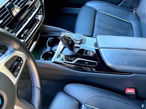 Used 2022 BMW 540i xDrive w/ M Sport Package image 17