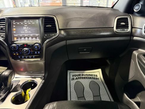 Used 2017 Jeep Grand Cherokee Altitude AWD/4WD image 17