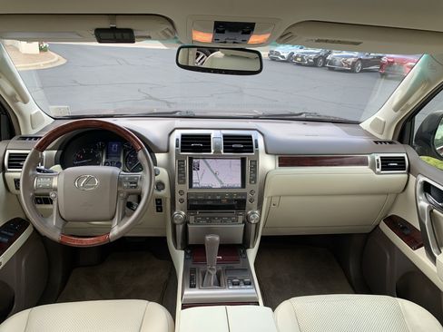 Used 2012 Lexus GX 460 w/ Comfort Plus Pkg AWD/4WD image 30