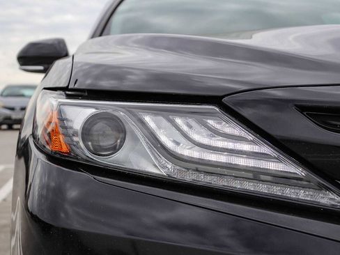 Used 2023 Toyota Camry XSE image 9