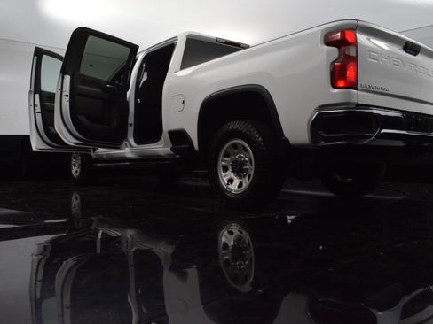 Used 2023 Chevrolet Silverado 2500 LT w/ Convenience Package image 36