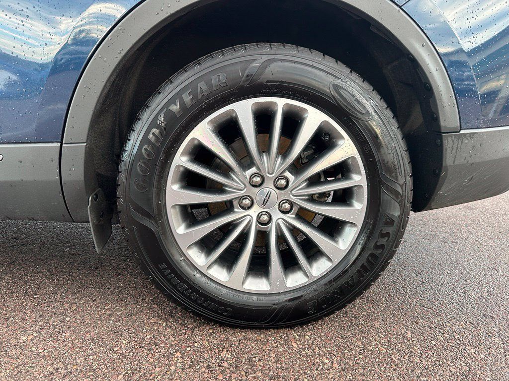 Used 2017 Lincoln MKX Select w/ Select Plus Package AWD/4WD image 42