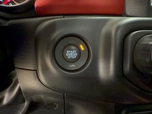 Used 2022 Jeep Gladiator Rubicon w/ Cold Weather Group AWD/4WD image 20