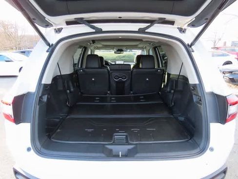 Certified 2023 Honda Pilot Touring image 12