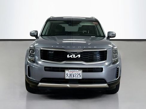 Certified 2022 Kia Telluride EX w/ EX Premium Package FWD image 2