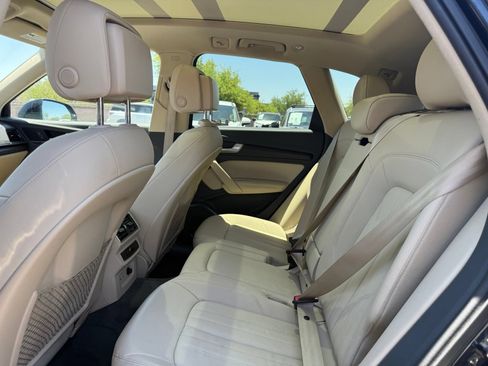 Used 2019 Audi Q5 2.0T Premium Plus w/ Premium Plus Package AWD/4WD image 10
