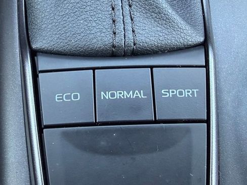 Certified 2023 Toyota Camry SE w/ Blackout Package (TMS) FWD image 37