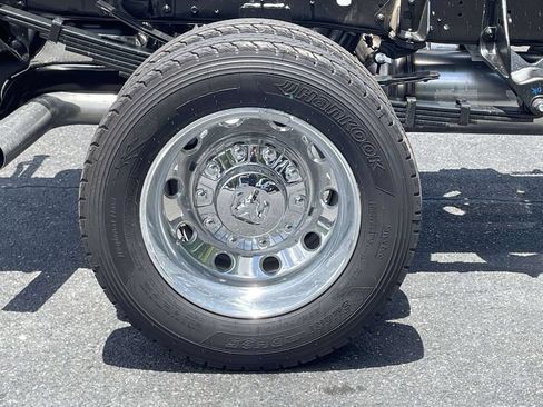 New 2026 RAM 5500 Tradesman w/ Chrome Appearance Group AWD/4WD image 13