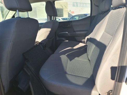 Used 2020 Toyota Tacoma SR5 image 15